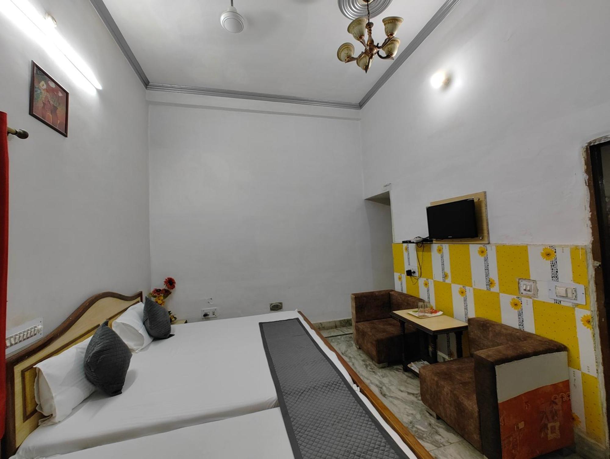 Hotel Swarajya Palace Agra  Exterior photo